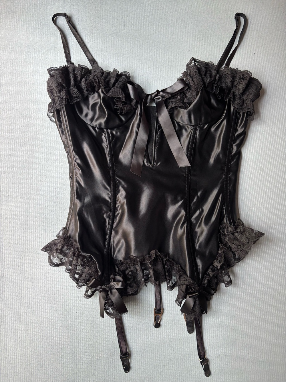 VTG Rare Frederick’s of Hollywood Black Satin Lace Corset Vampy Goth Witchy 38